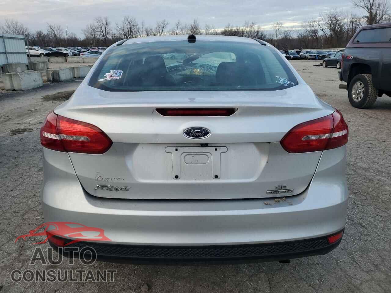FORD FOCUS 2015 - 1FADP3F2XFL306322