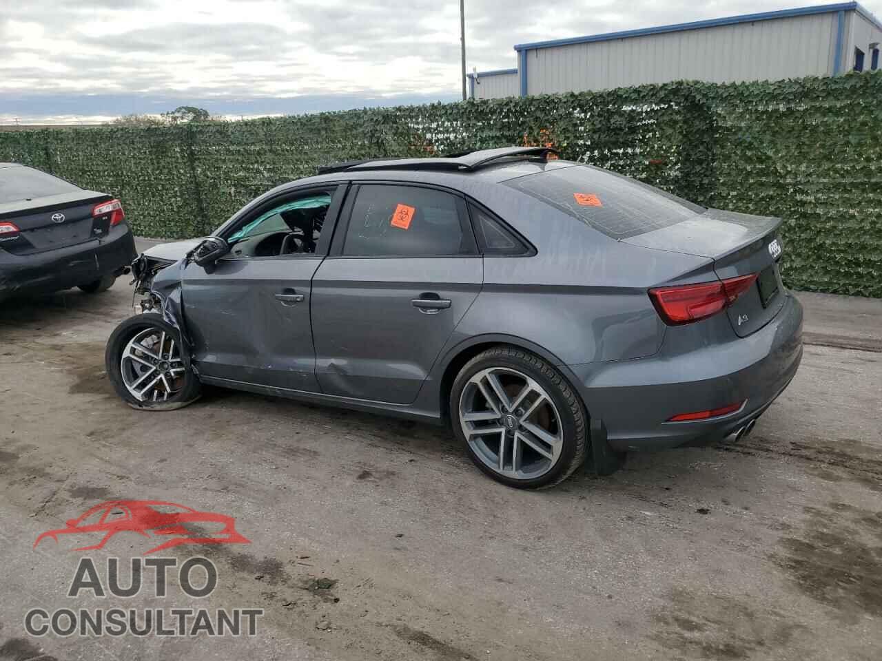 AUDI A3 2020 - WAUAUGFF9LA055183