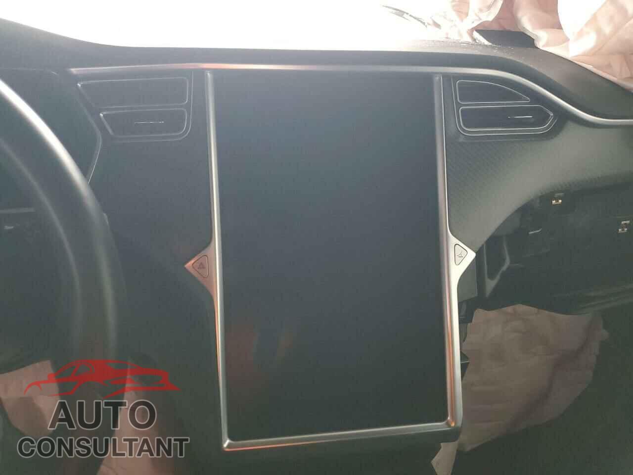 TESLA MODEL X 2017 - 5YJXCBE21HF067294
