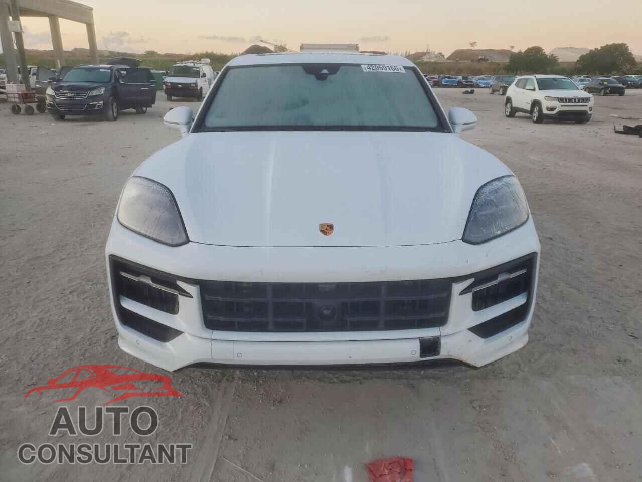 PORSCHE CAYENNE 2024 - WP1AA2AY6RDA03197