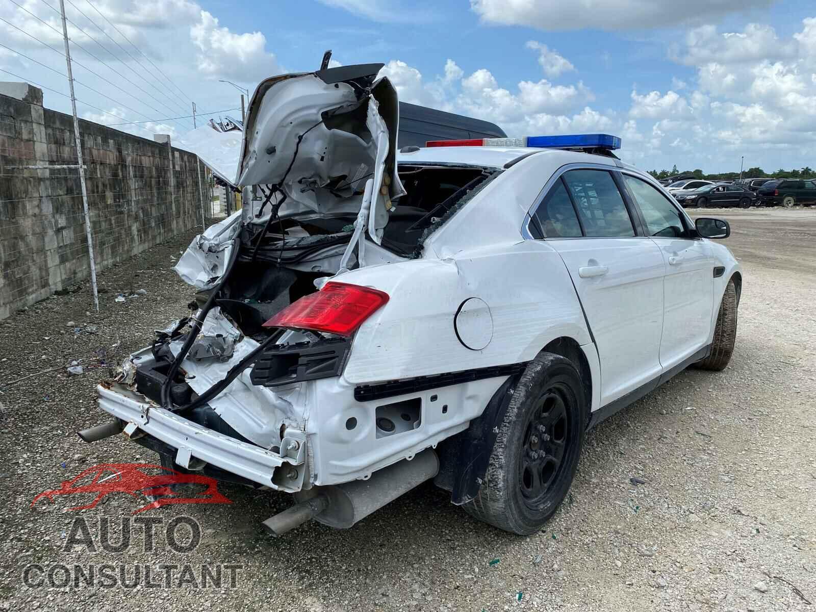 FORD TAURUS 2017 - 1FAHP2L87HG113660