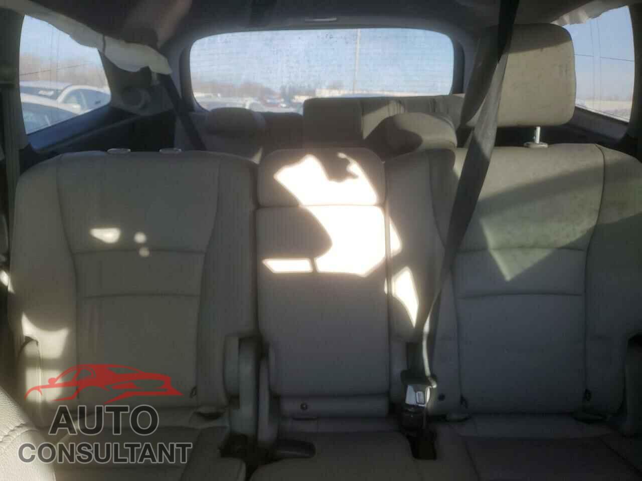 HONDA PILOT 2017 - 5FNYF6H94HB047438