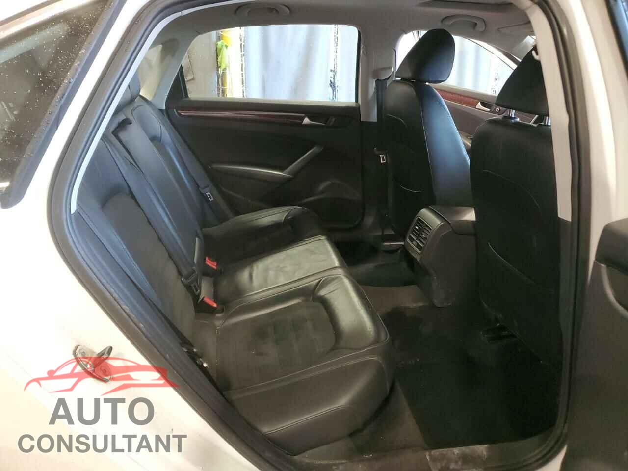 VOLKSWAGEN PASSAT 2013 - 1VWCM7A35DC001391