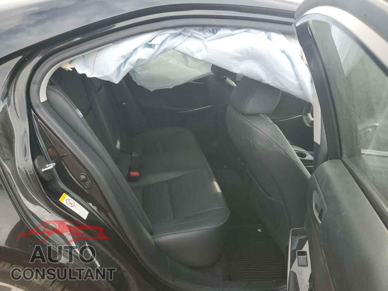 LEXUS IS 2017 - JTHCM1D25H5024438