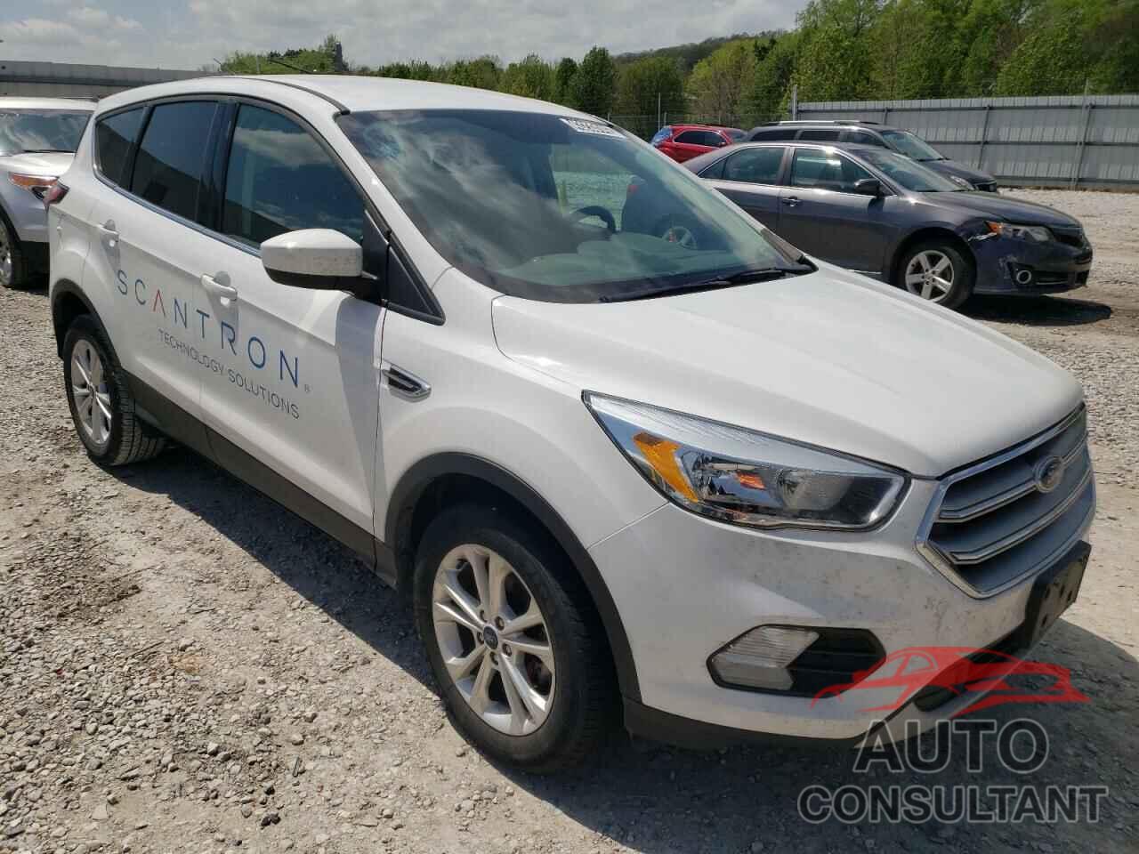 FORD ESCAPE 2017 - 1FMCU0GD0HUC82134