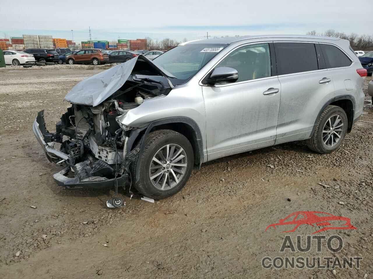 TOYOTA HIGHLANDER 2018 - 5TDJZRFH5JS866416
