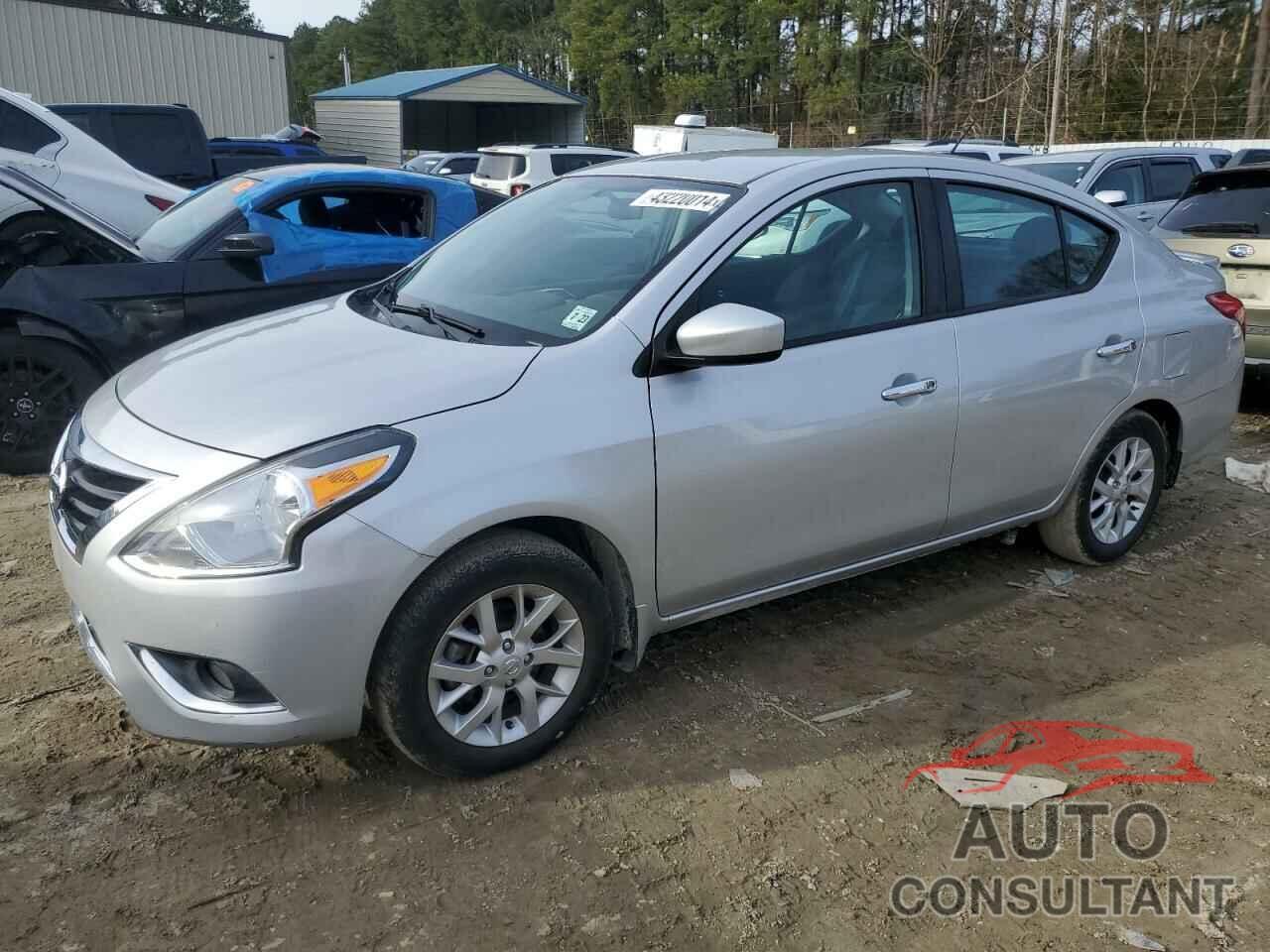 NISSAN VERSA 2018 - 3N1CN7AP4JL815683