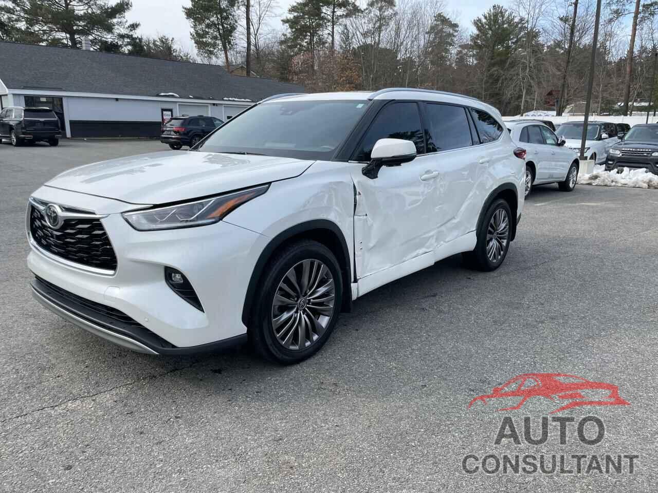 TOYOTA HIGHLANDER 2021 - 5TDFZRBHXMS105686