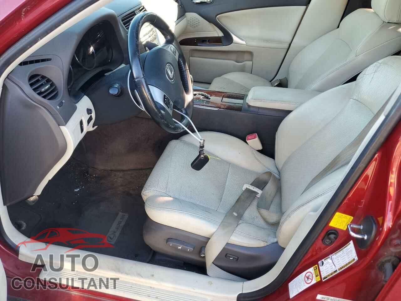 LEXUS IS 2013 - JTHBF5C26D5192047