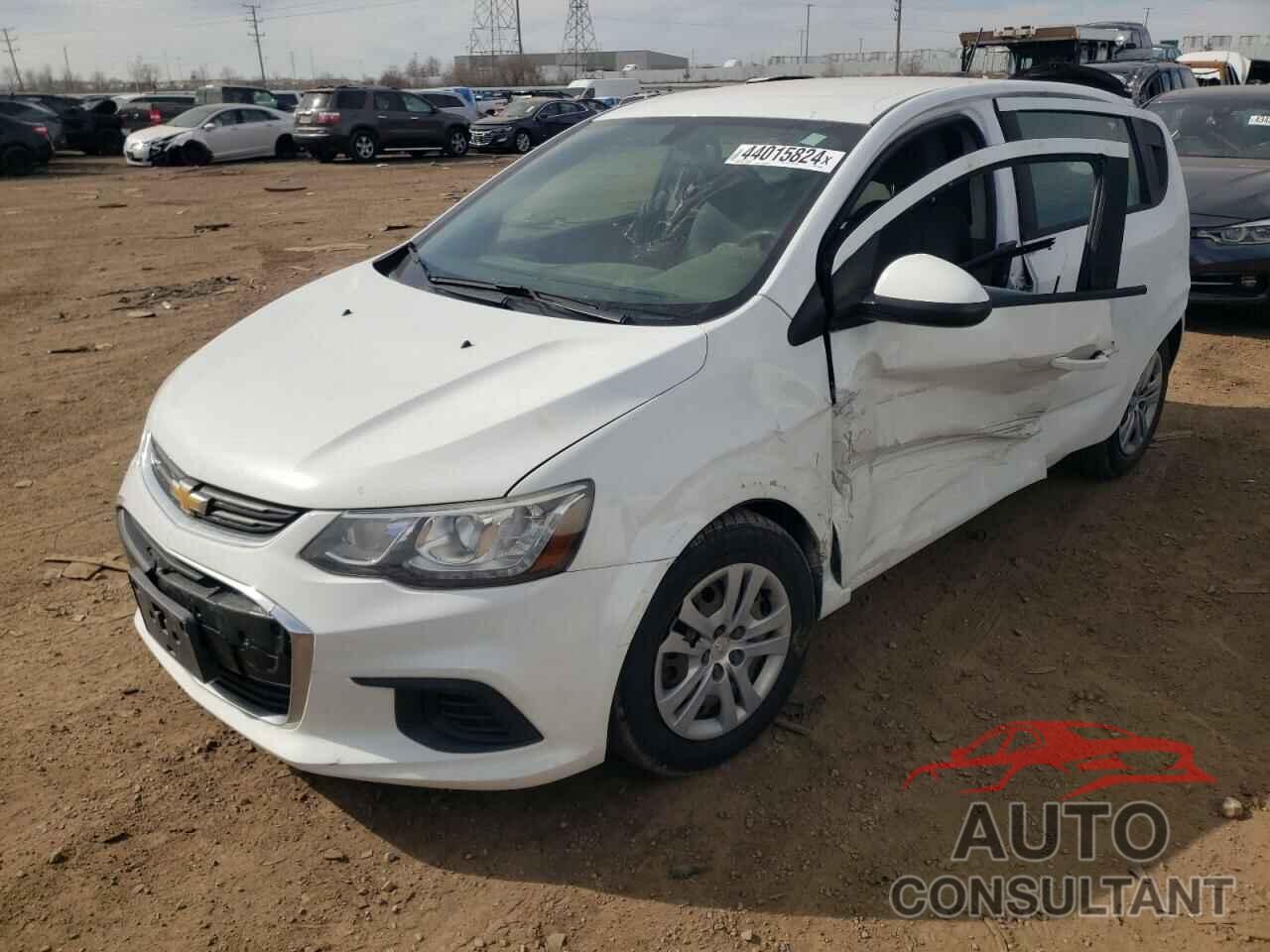 CHEVROLET SONIC 2017 - 1G1JG6SH0H4159491