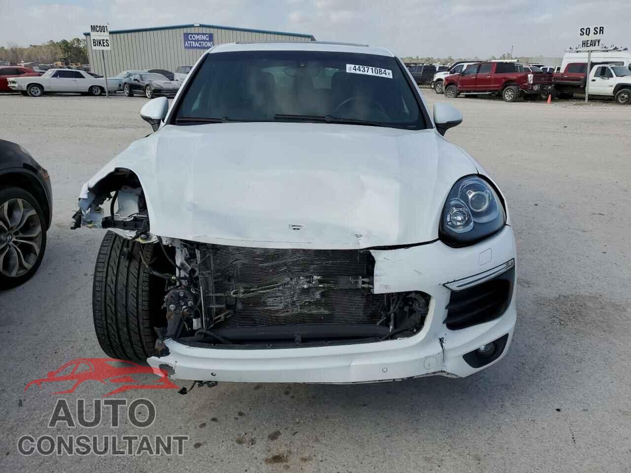 PORSCHE CAYENNE 2018 - WP1AA2A27JKA05794