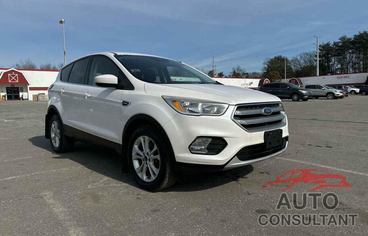 FORD ESCAPE 2017 - 1FMCU9GD5HUB33660