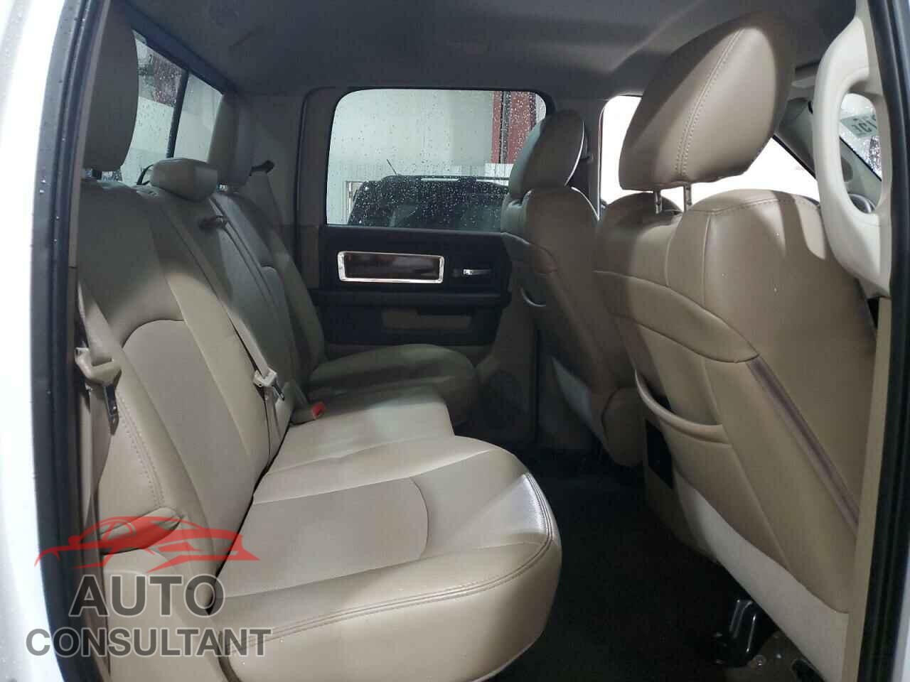 DODGE RAM 1500 2012 - 1C6RD7NT8CS272531