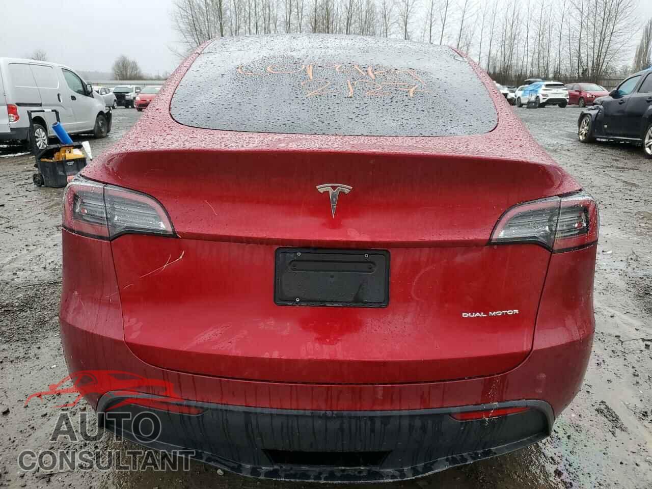 TESLA MODEL Y 2024 - 7SAYGDEE5RF013886