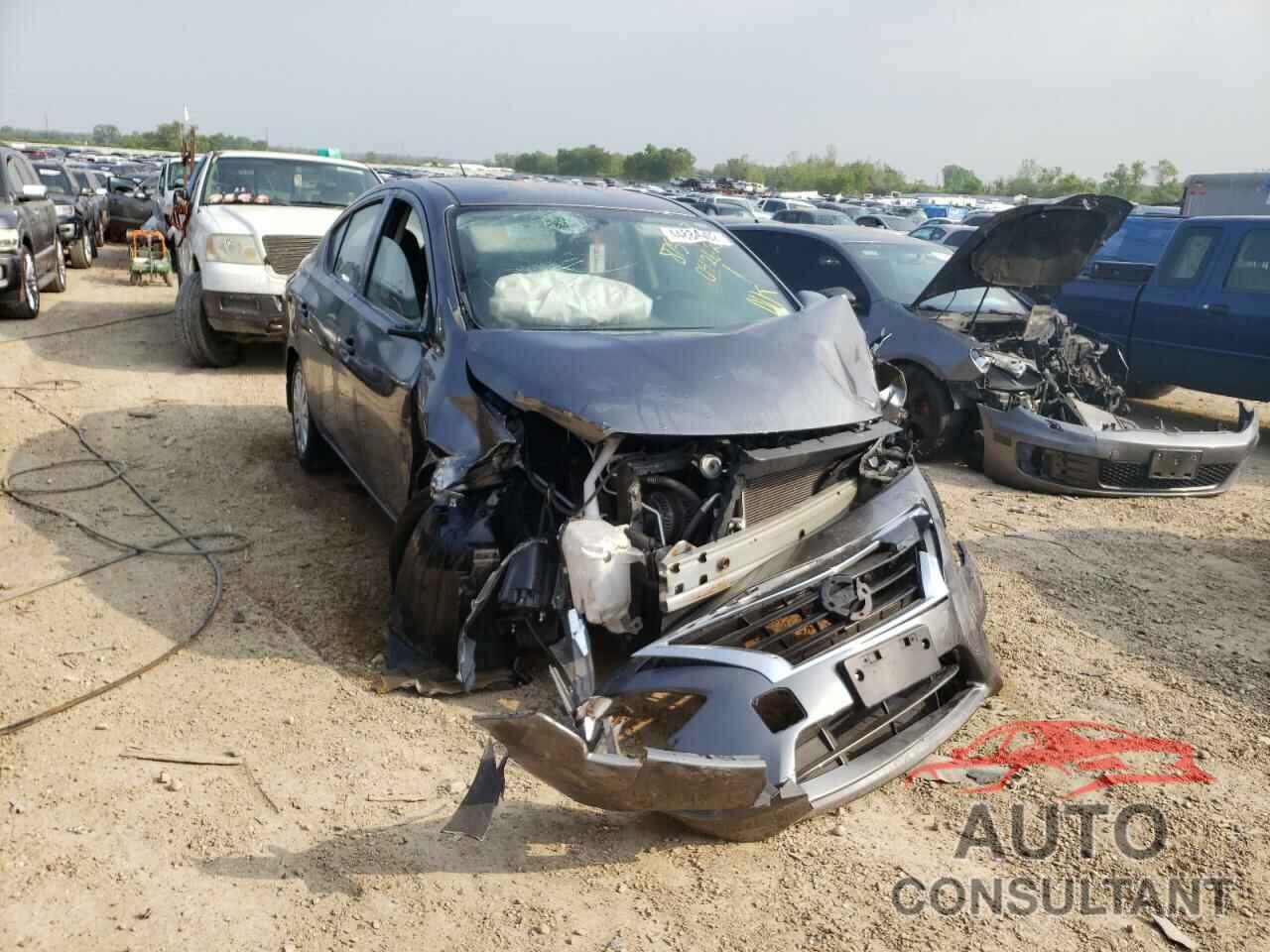 NISSAN VERSA 2017 - 3N1CN7AP8HL819679