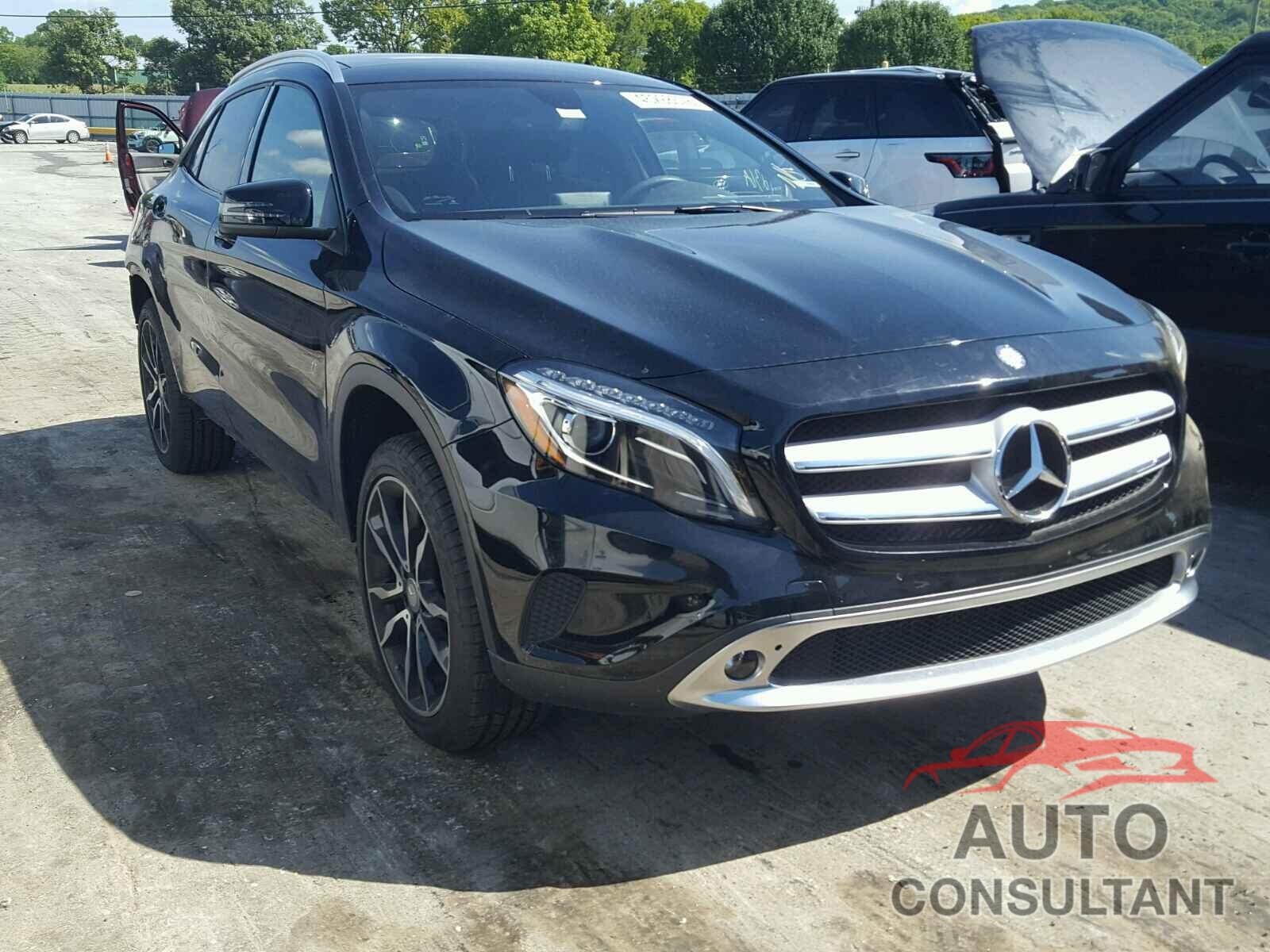 MERCEDES-BENZ GLA 250 2015 - WDCTG4EBXFJ151953
