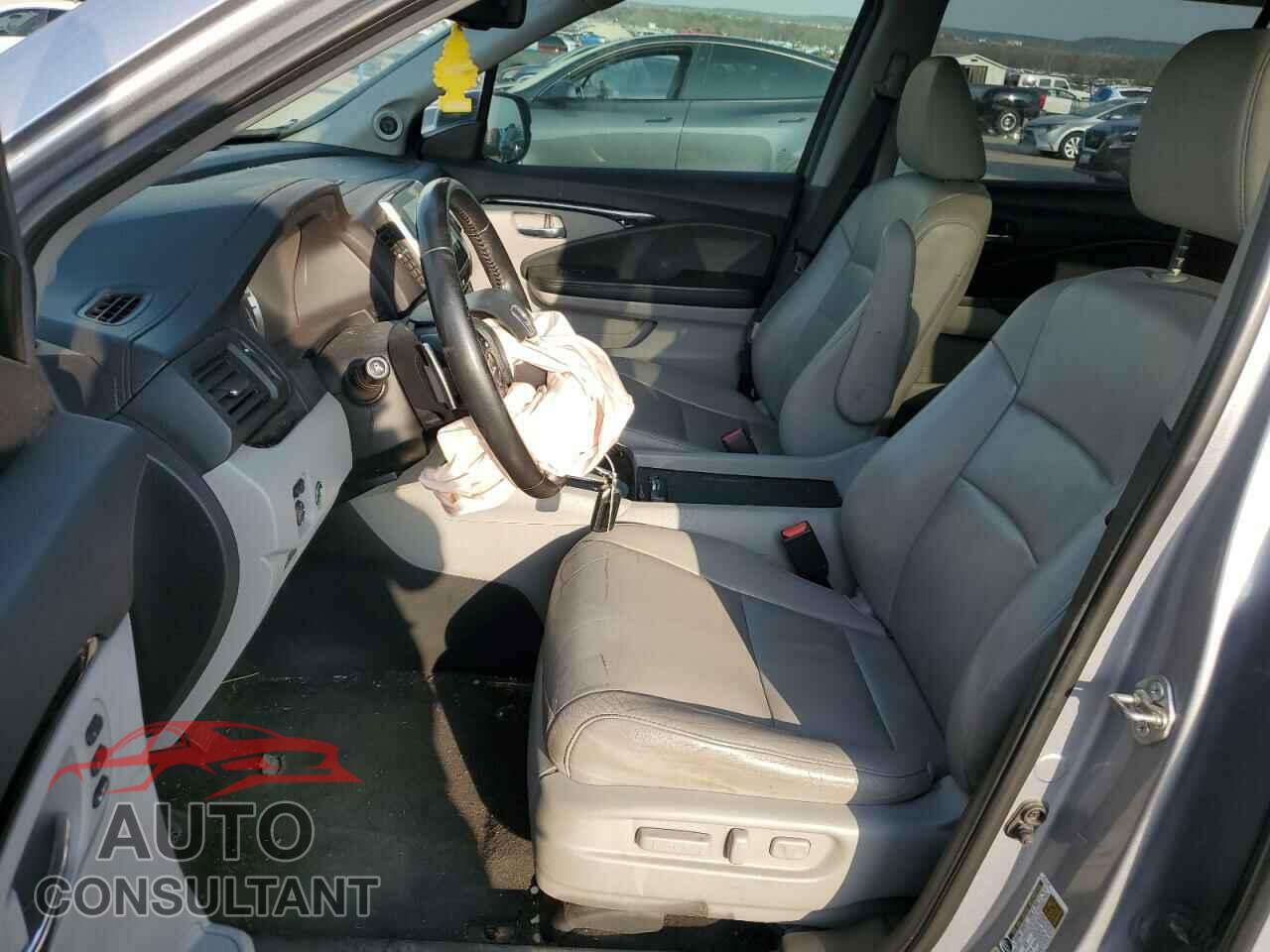 HONDA PILOT 2016 - 5FNYF5H98GB006366