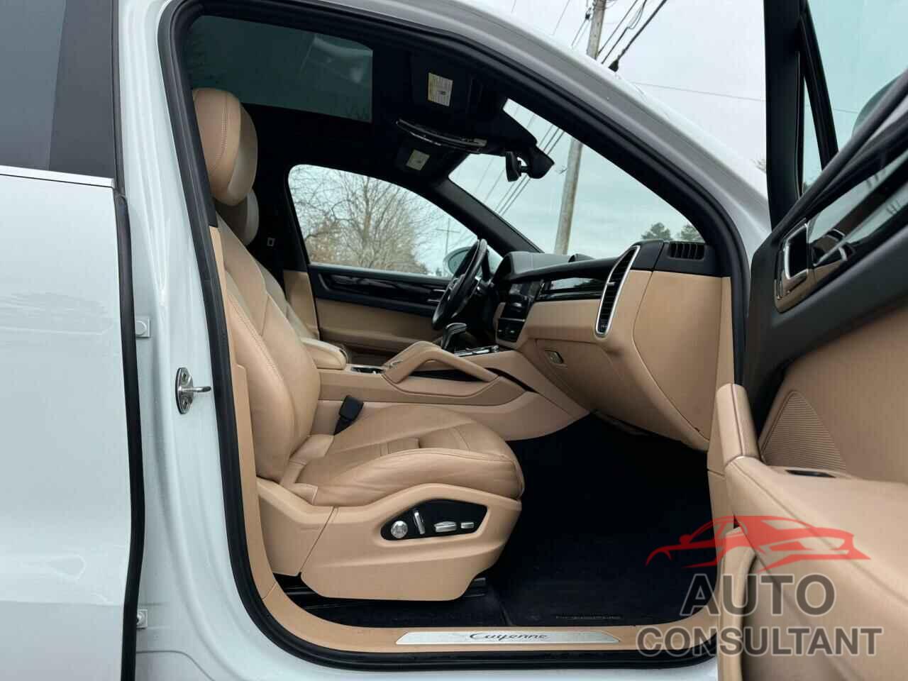 PORSCHE CAYENNE 2019 - WP1AA2AY4KDA04998