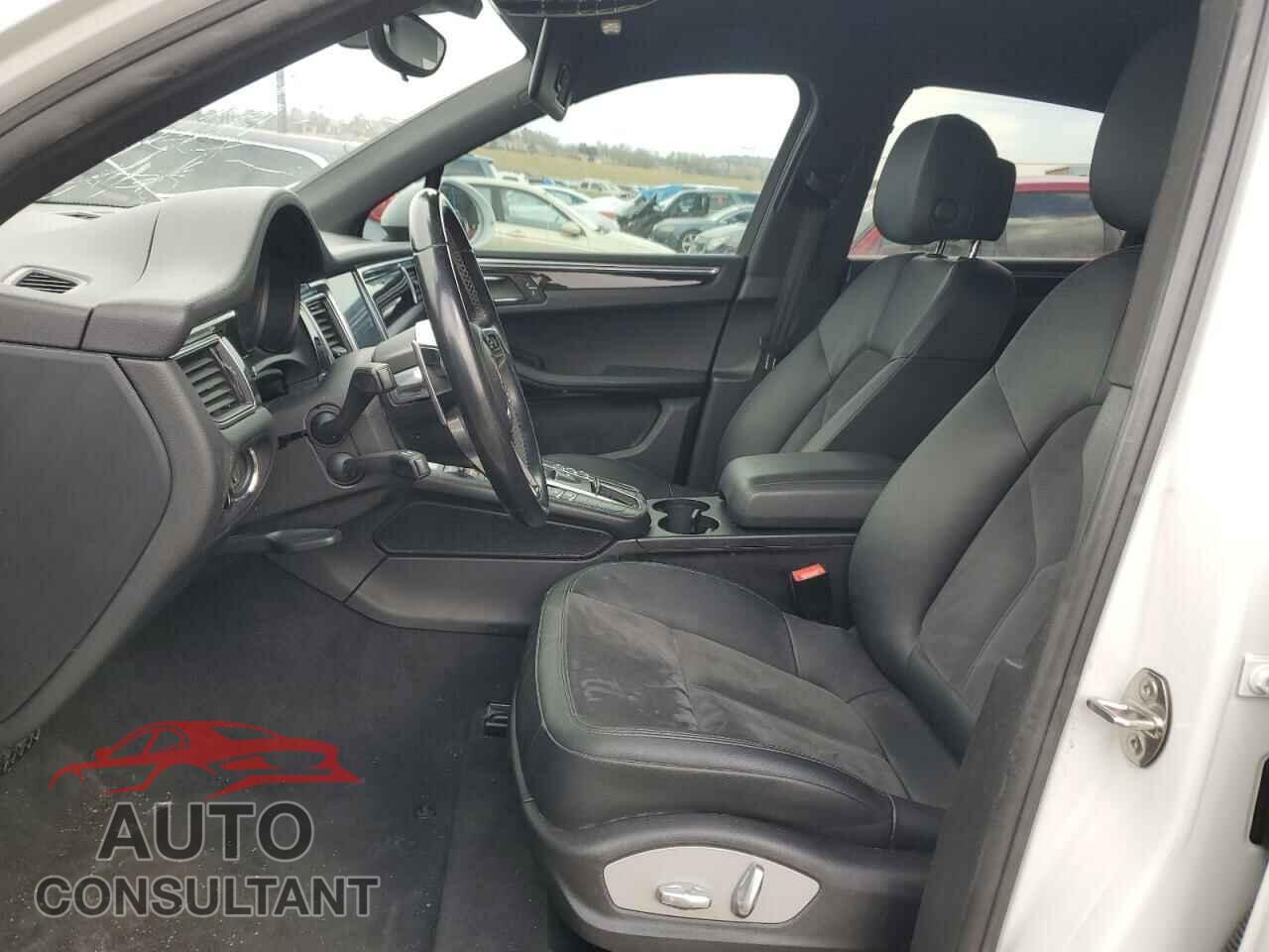 PORSCHE MACAN 2017 - WP1AA2A56HLB09238