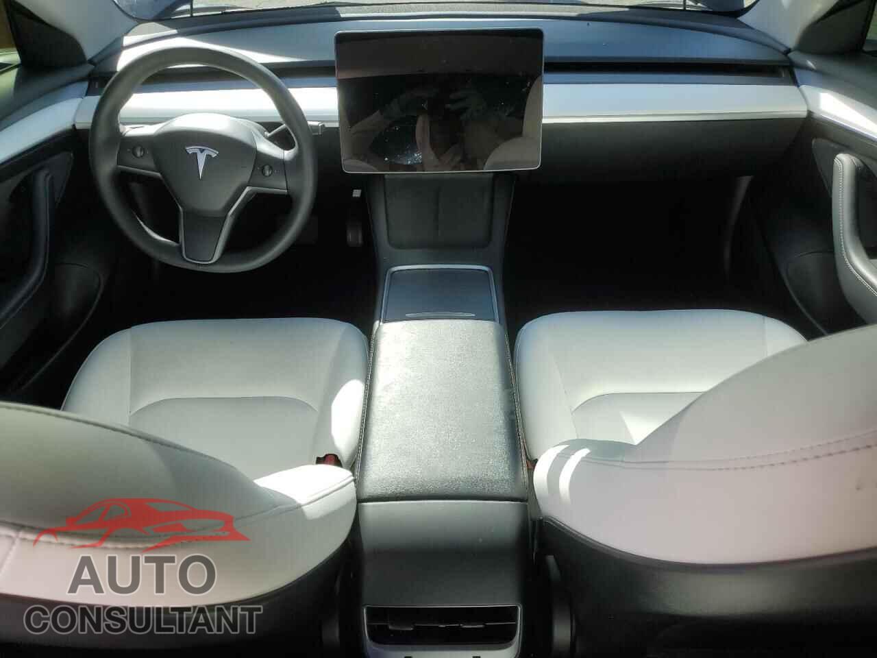 TESLA MODEL 3 2023 - 5YJ3E1EA7PF571082