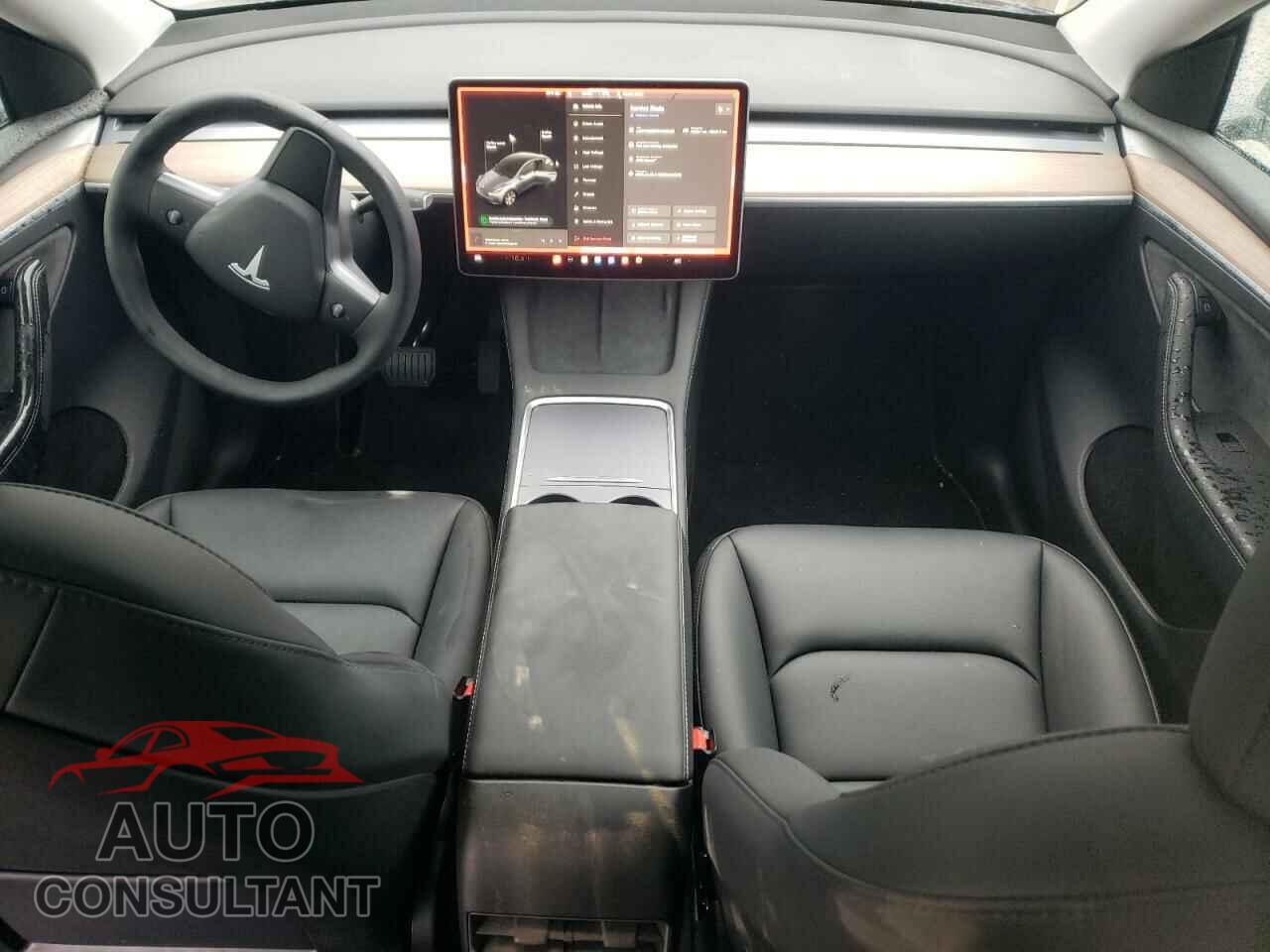 TESLA MODEL Y 2023 - LRWYGDEE7PC163003