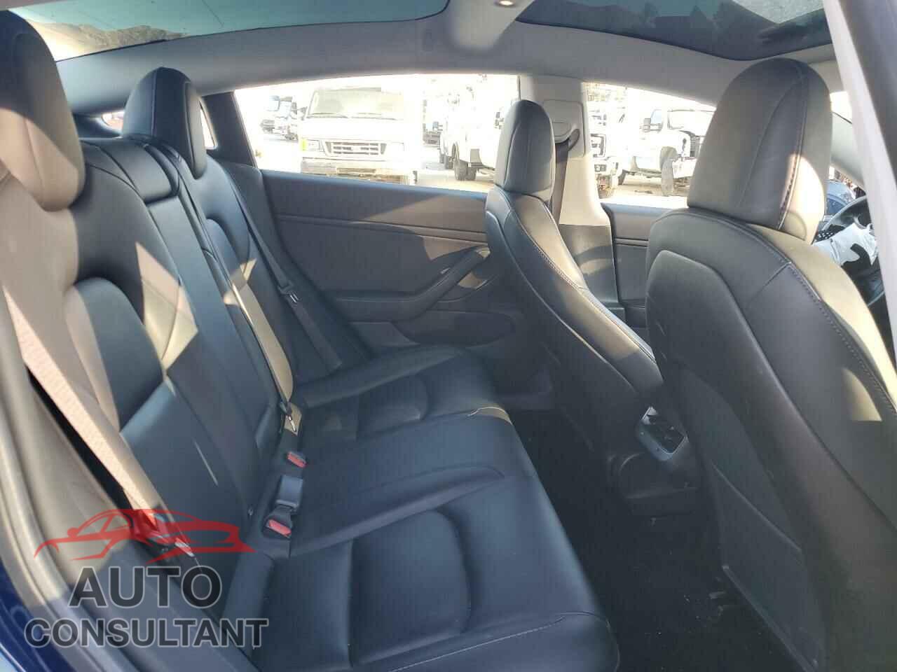 TESLA MODEL 3 2019 - 5YJ3E1EB8KF406613