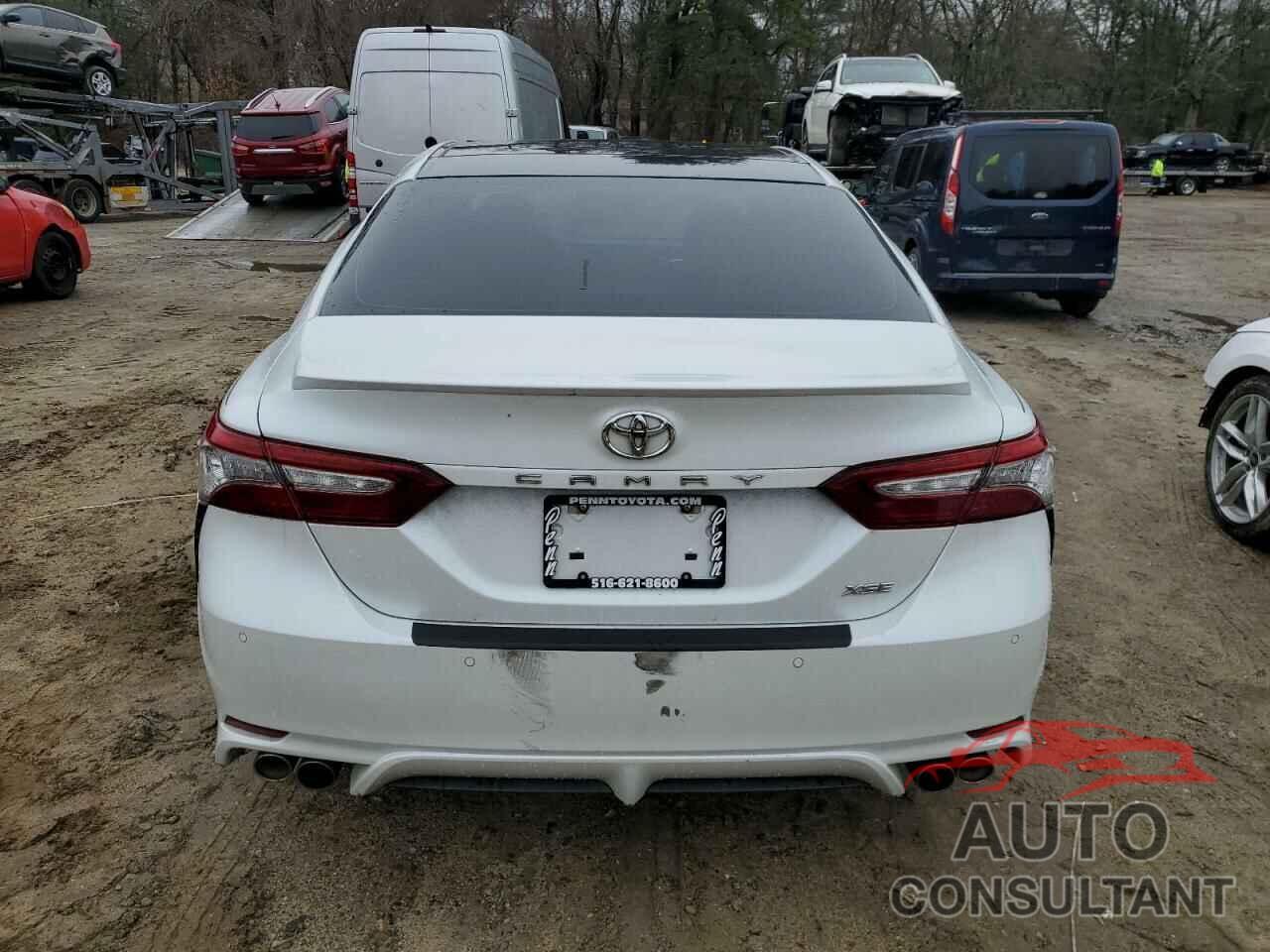 TOYOTA CAMRY 2018 - 4T1B61HK4JU046763