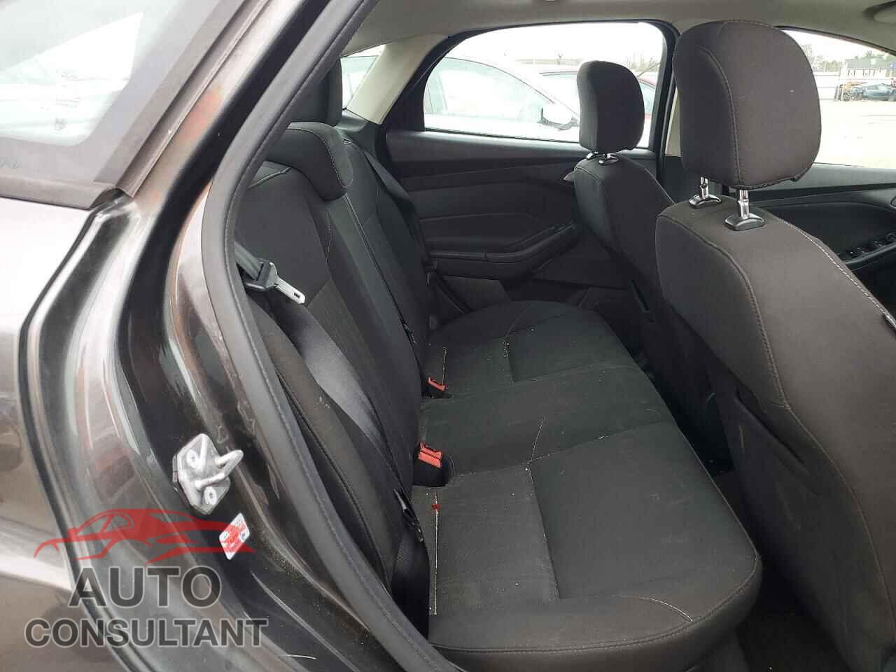 FORD FOCUS 2016 - 1FADP3F23GL306518