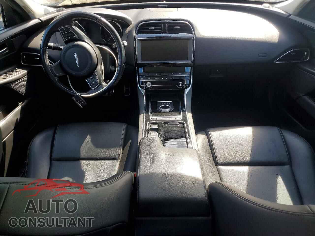 JAGUAR XE 2019 - SAJAS4FX4KCP52426