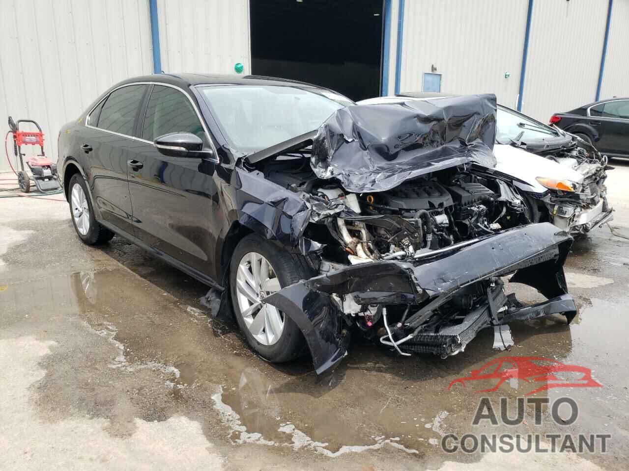 VOLKSWAGEN PASSAT 2018 - 1VWBA7A37JC010285