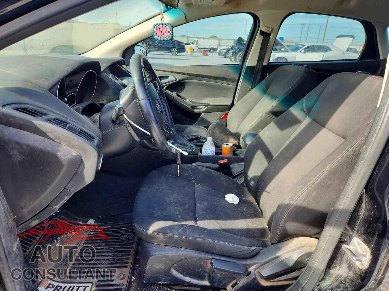 FORD FOCUS 2018 - 1FADP3F22JL204263