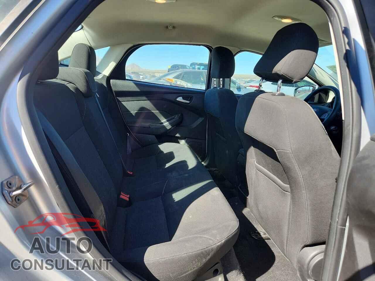 FORD FOCUS 2016 - 1FADP3F23GL322251