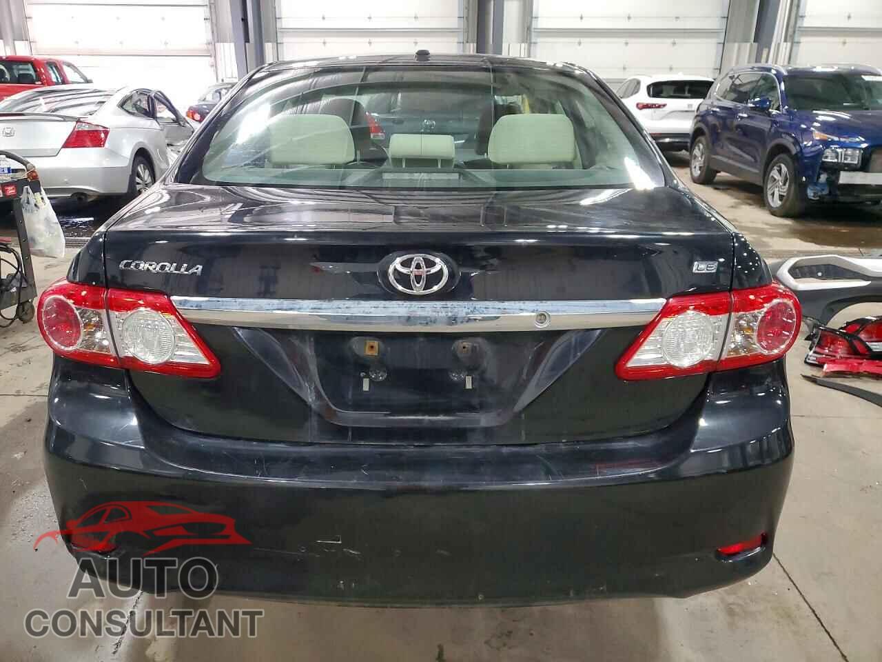 TOYOTA COROLLA 2011 - 2T1BU4EE8BC717084