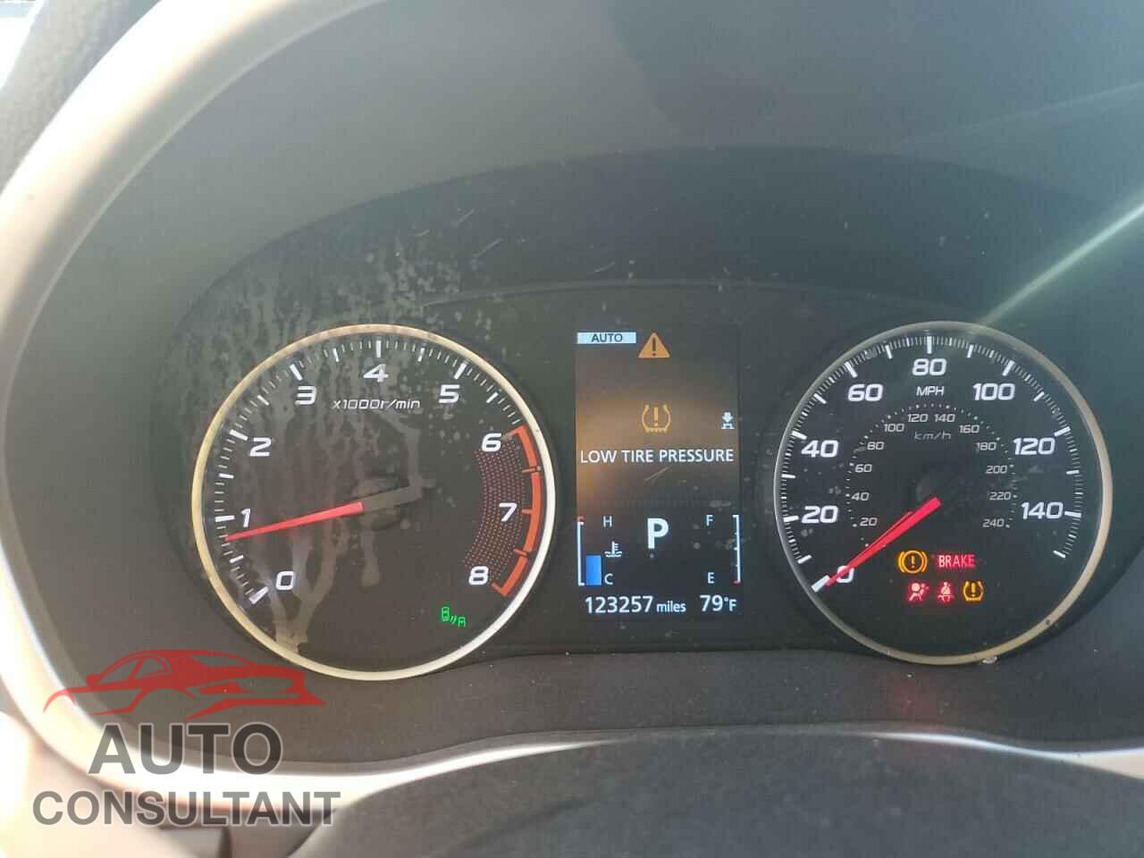 MITSUBISHI ECLIPSE 2018 - JA4AT5AA9JZ038527