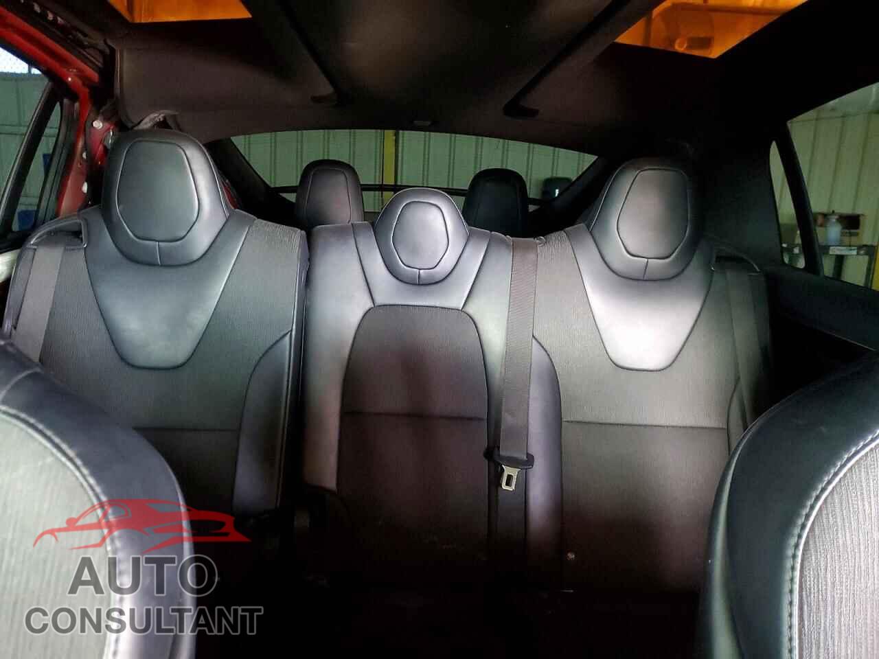 TESLA MODEL X 2017 - 5YJXCAE22HF076225