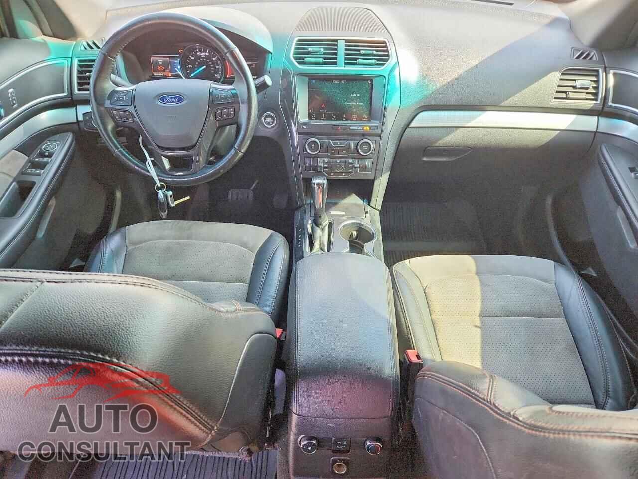 FORD EXPLORER 2017 - 1FM5K8D85HGA00931