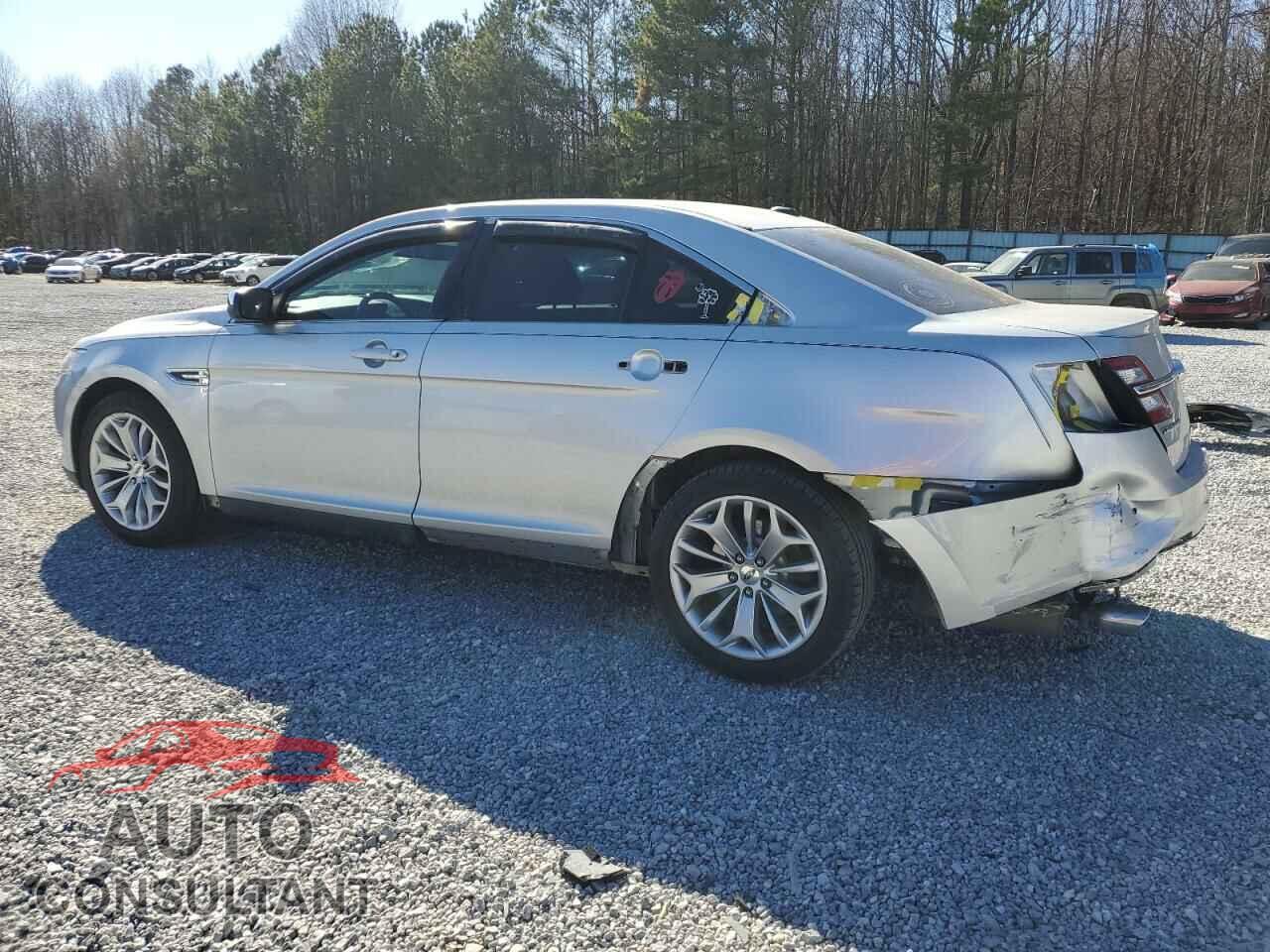 FORD TAURUS 2018 - 1FAHP2F84JG109812