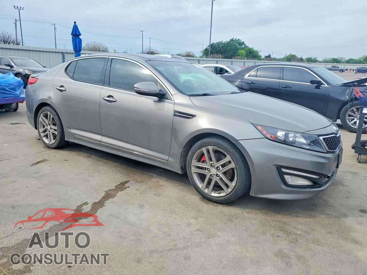 KIA OPTIMA 2013 - 5XXGR4A67DG208041