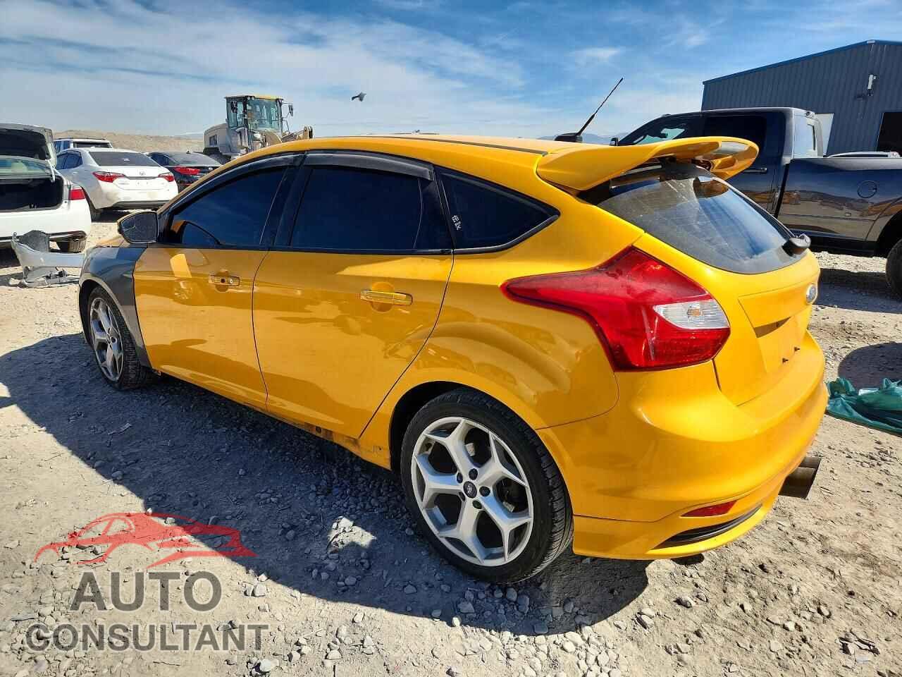 FORD FOCUS 2013 - 1FADP3L98DL324784