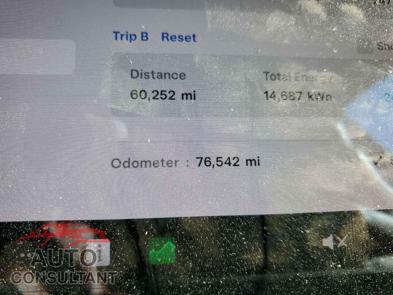 TESLA MODEL 3 2018 - 5YJ3E1EA2JF152550