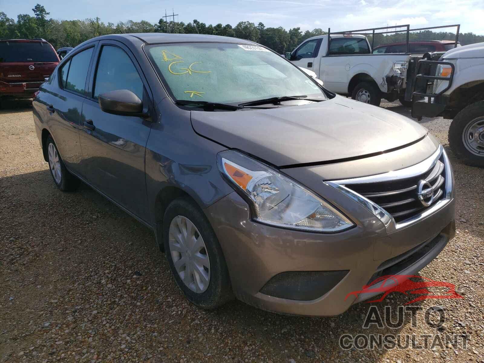 NISSAN VERSA 2017 - 3N1CN7AP5HL818585