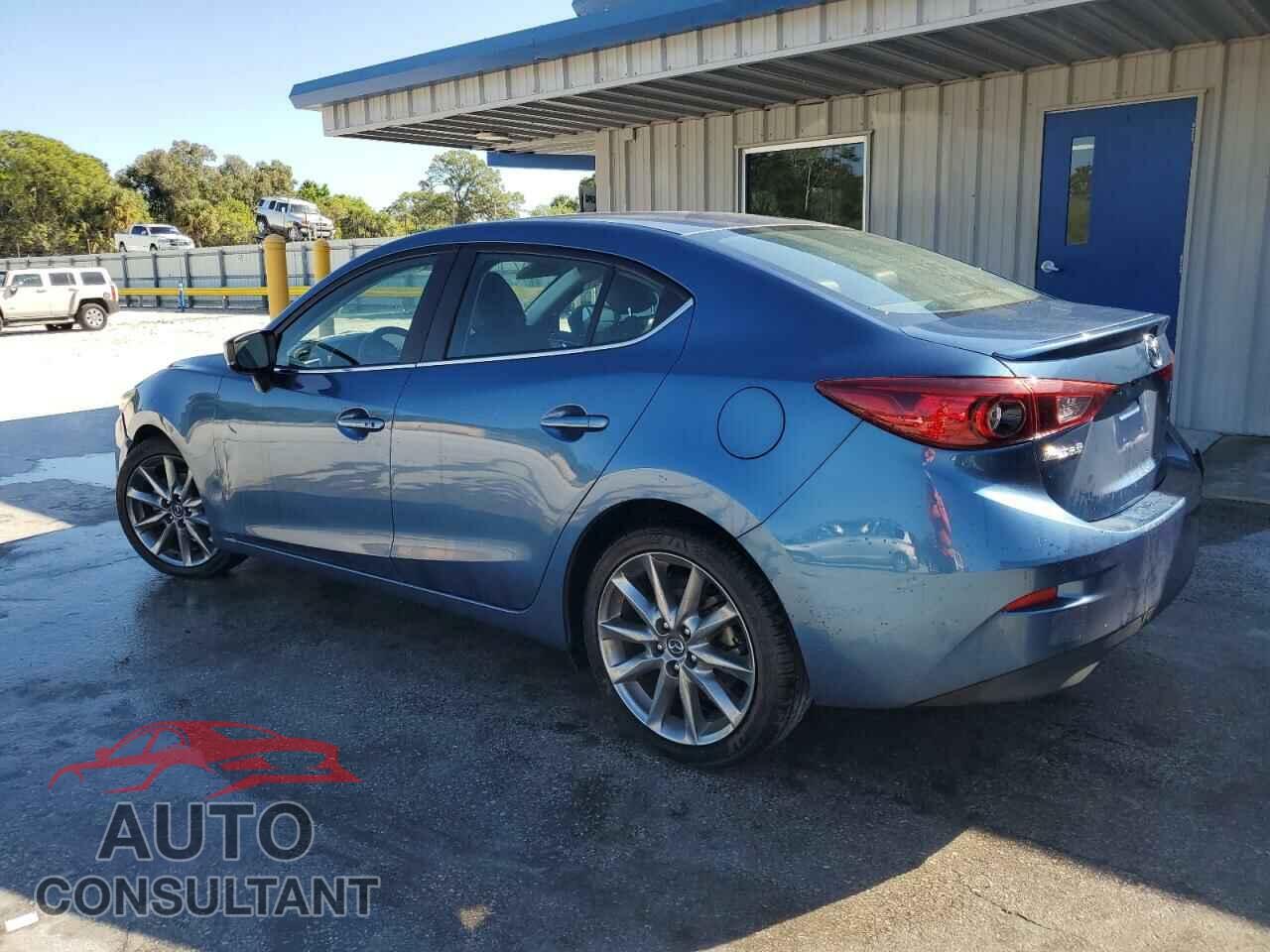 MAZDA 3 2018 - 3MZBN1V32JM161769