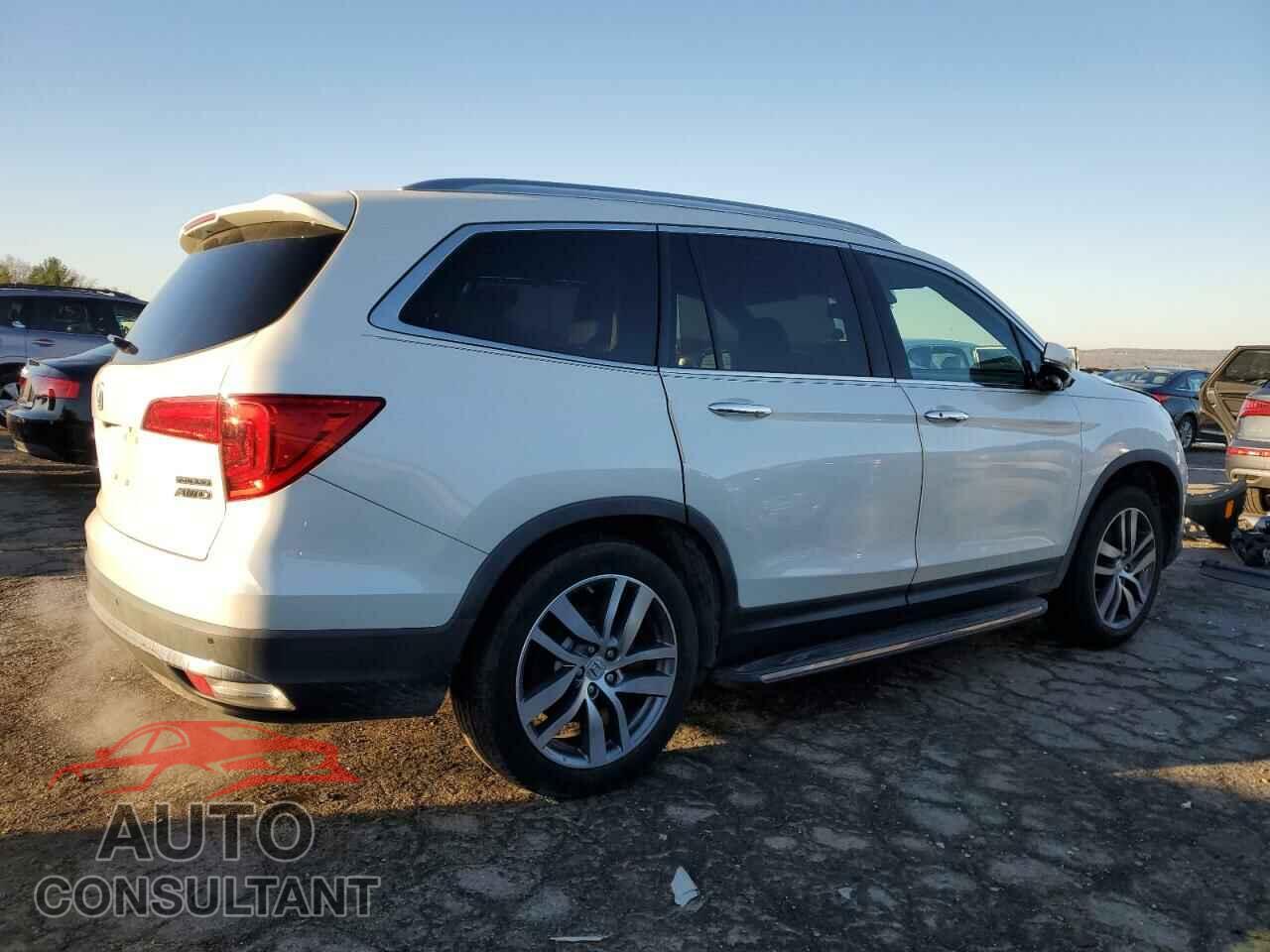 HONDA PILOT 2017 - 5FNYF6H91HB009522