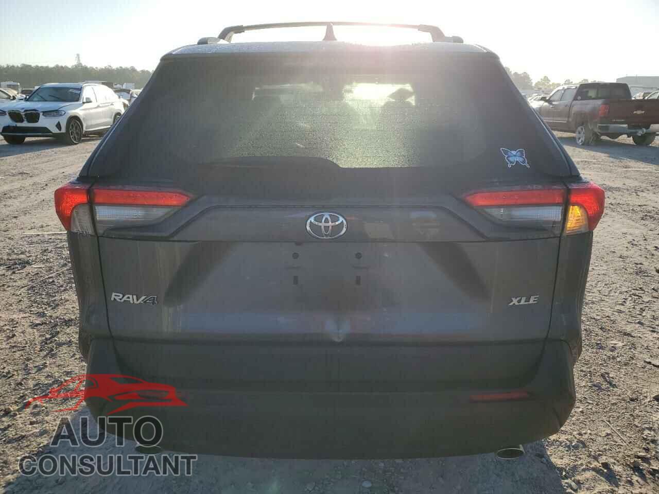 TOYOTA RAV4 2021 - 2T3C1RFV2MC133640
