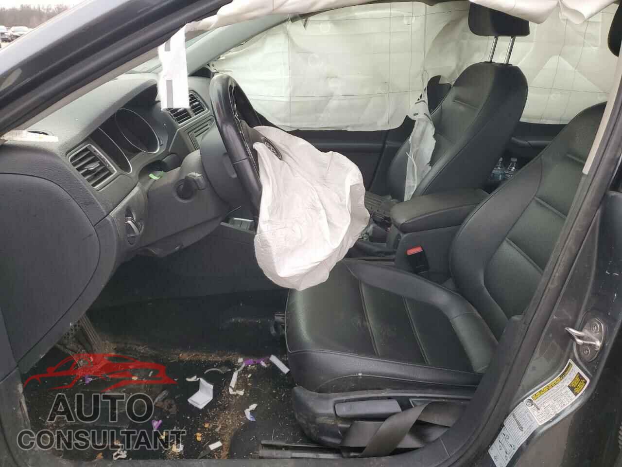 VOLKSWAGEN JETTA 2017 - 3VWDB7AJ9HM325876