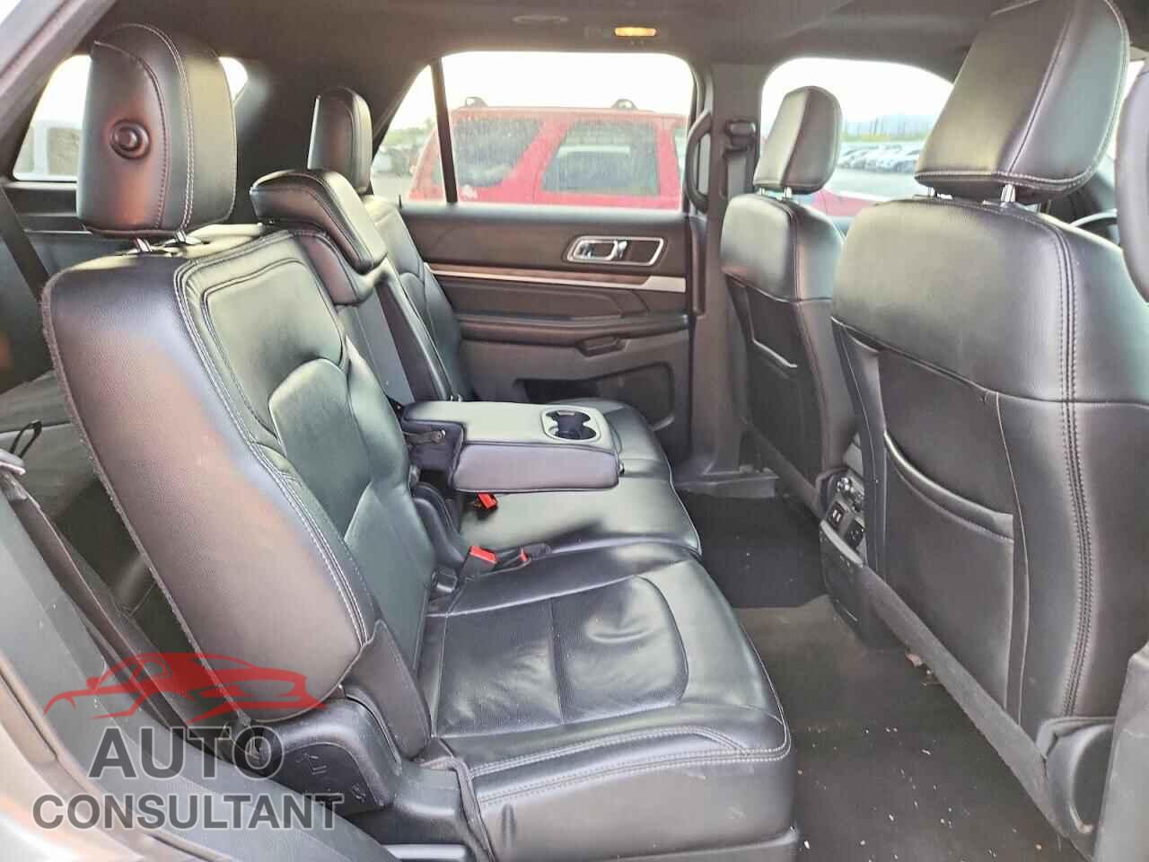 FORD EXPLORER 2018 - 1FM5K7F8XJGA36725