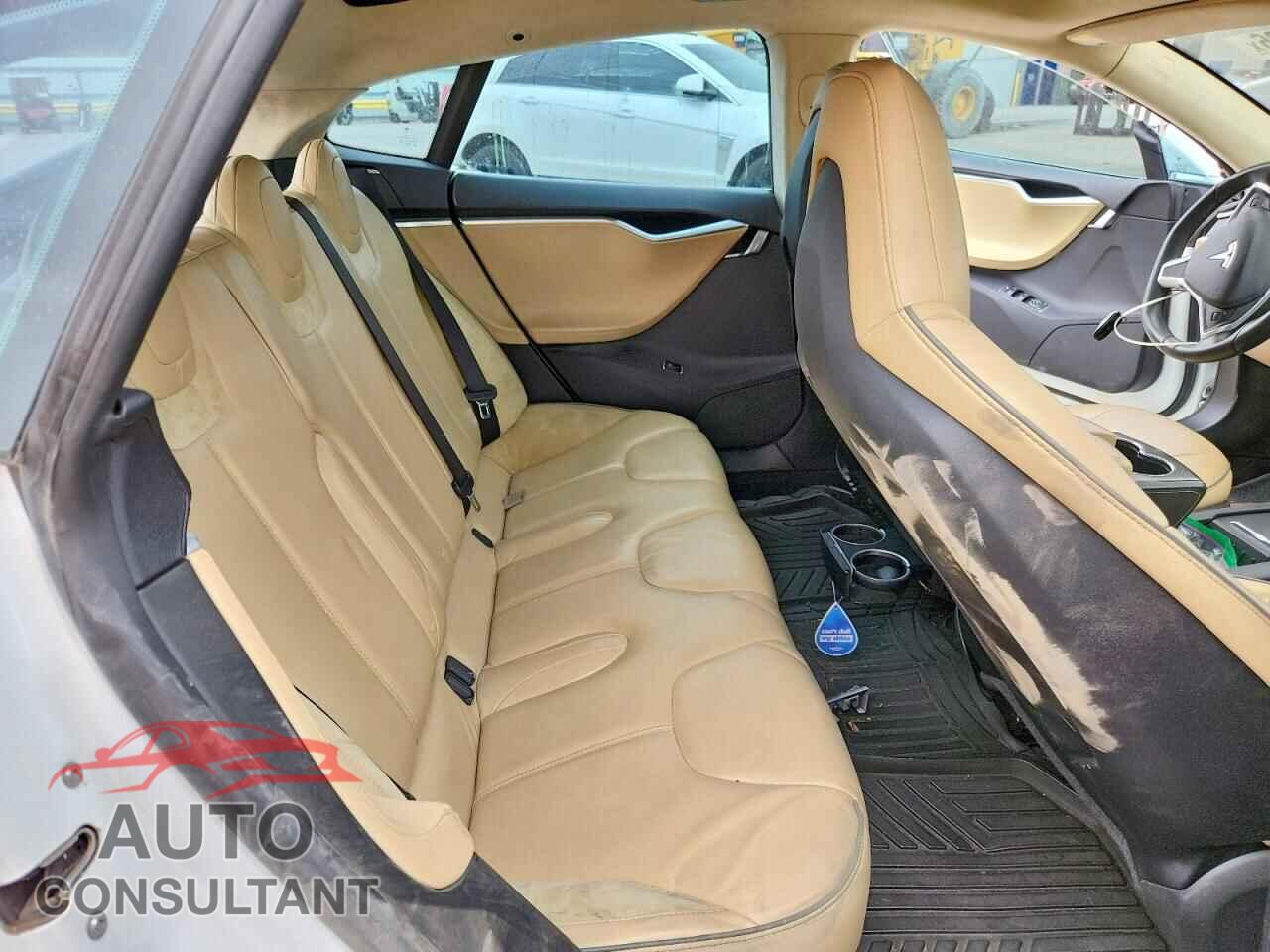 TESLA MODEL S 2013 - 5YJSA1DP2DFP03495