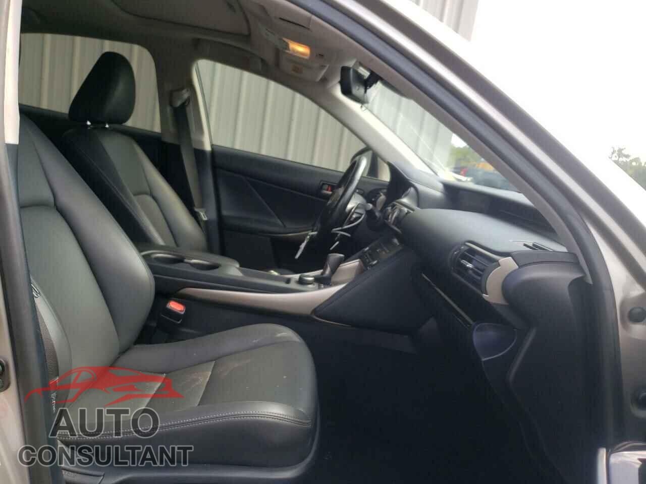 LEXUS IS 2017 - JTHBA1D27H5058854