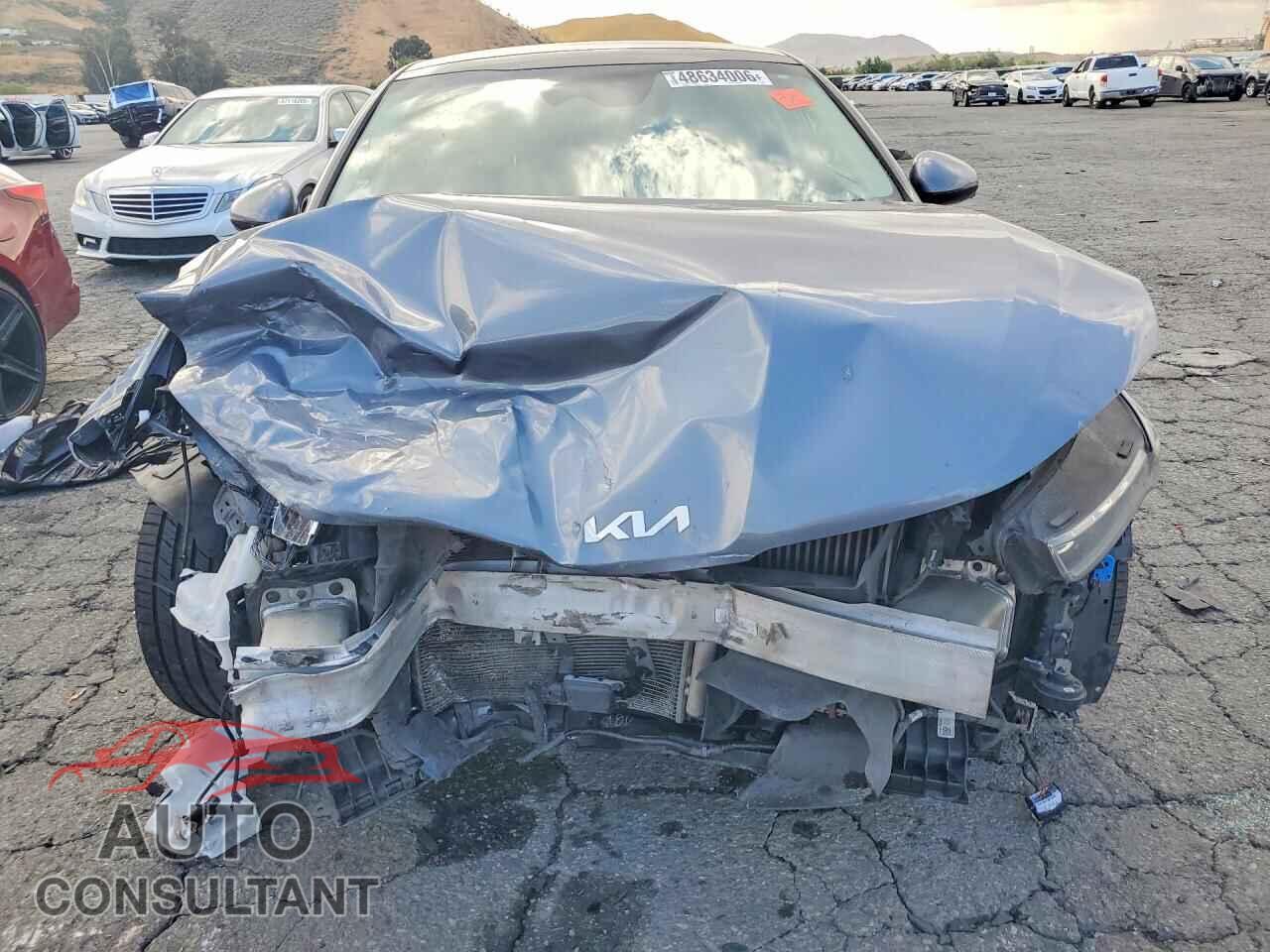 KIA K5 2022 - 5XXG34J29NG118051