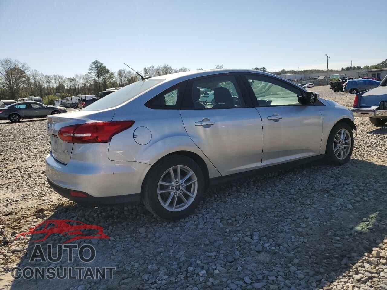 FORD FOCUS 2015 - 1FADP3F26FL342539